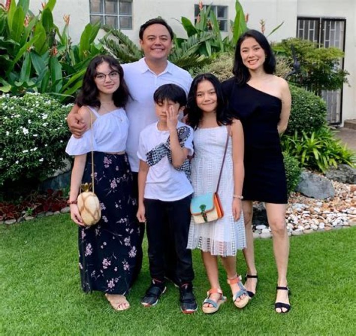 Dina Samteh’s Girlfriend: Who is Dina Samteh Dating?