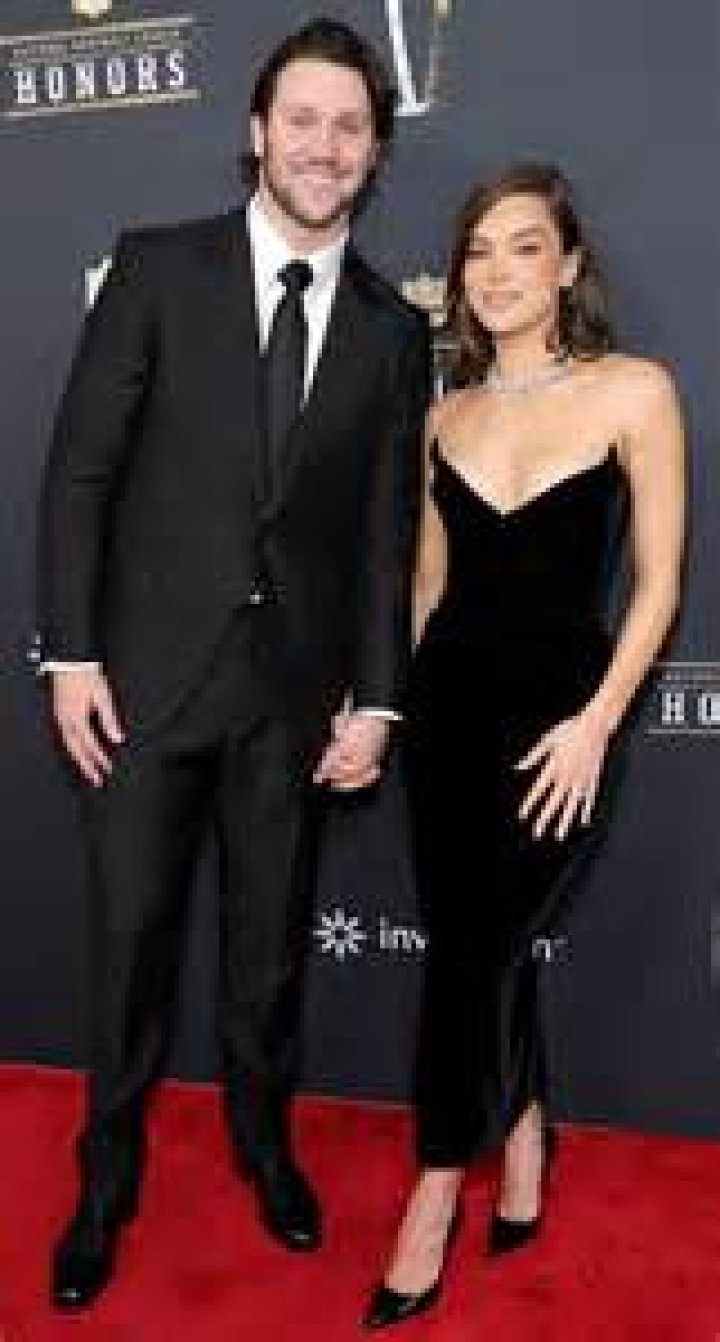 Josh Pouliasis’s Girlfriend: Who is Josh Pouliasis Dating?