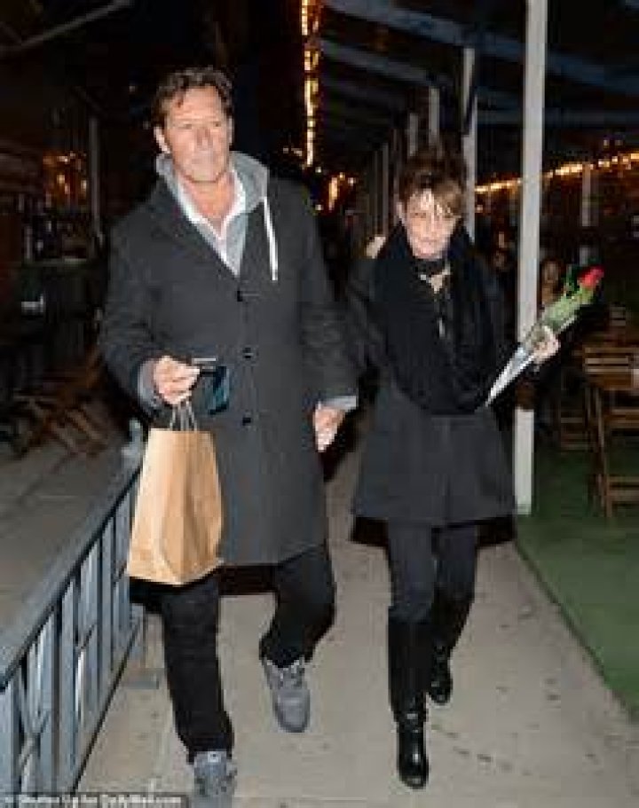 Sarah Menary’s Boyfriend: Who is Sarah Menary Dating?