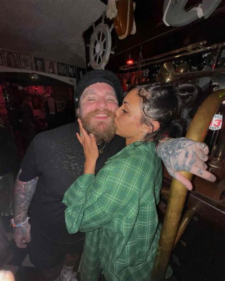 Who is Teddy Sears Dating – Teddy Sears's Girlfriend & Exes