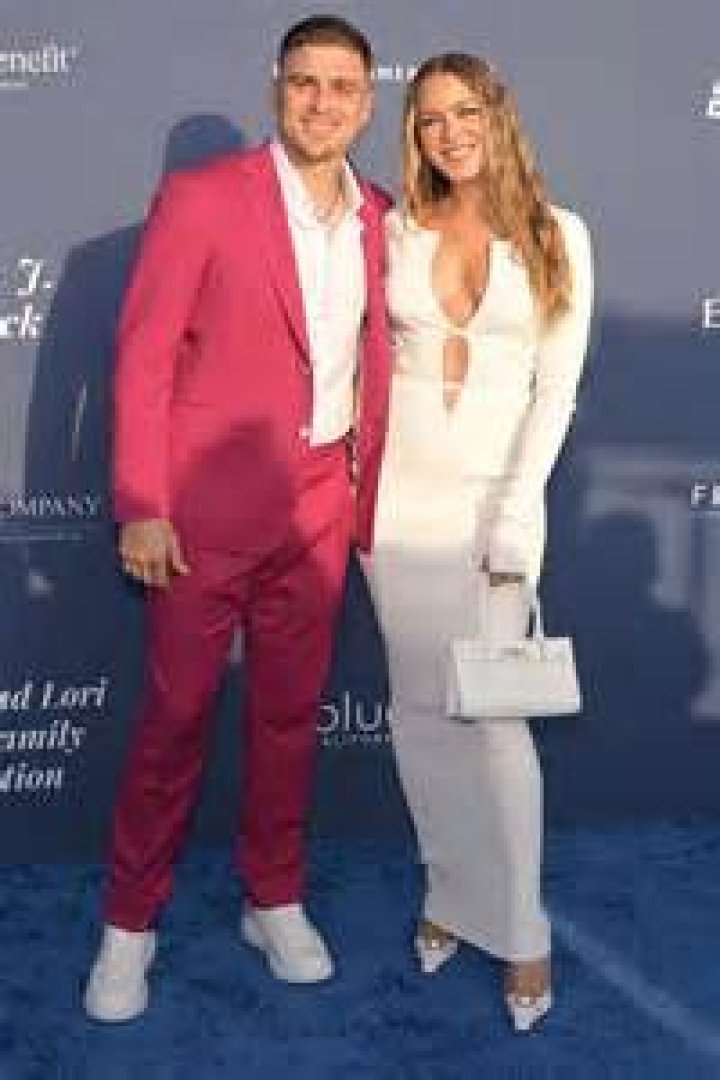 Who is Vicente Fernandez Dating – Vicente Fernandez's Wife & Exes